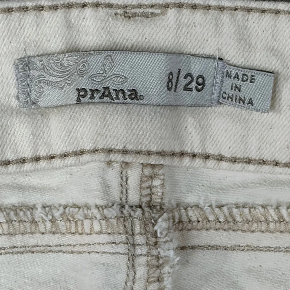 Prana Kara Jeans Womens 8/29 Off White Cream Denim Button Fly‎ Tapered Leg Pants